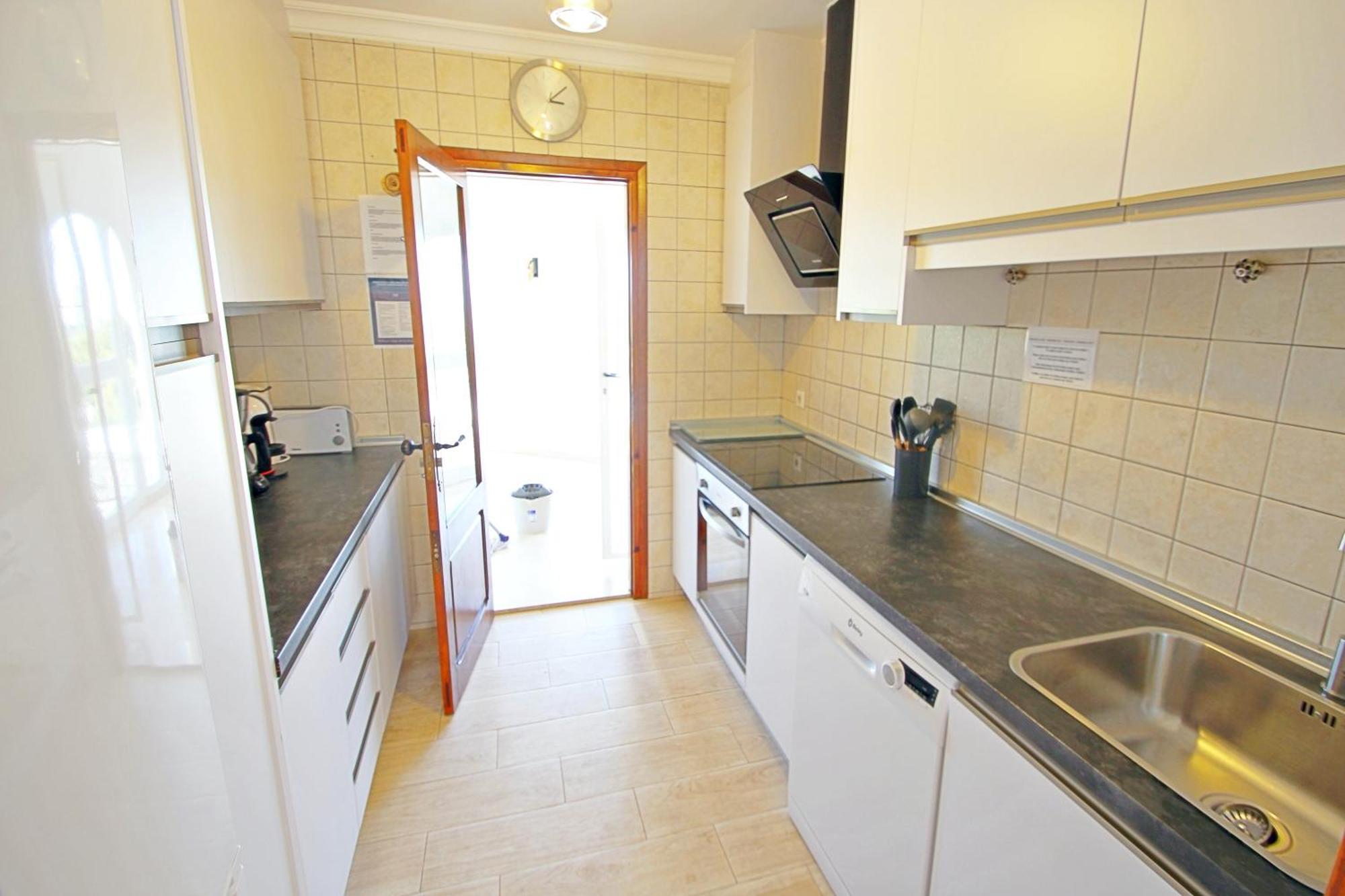 Aaron - With Stunning Views And Private Pool In Villa